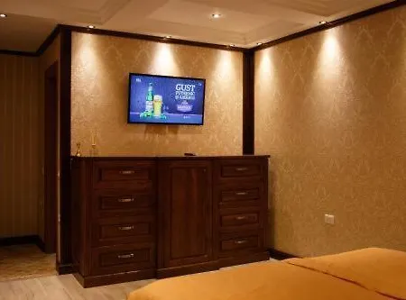 Luxury Solid